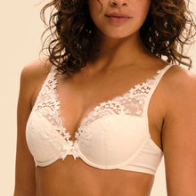 Load image into Gallery viewer, Simone Perele Wish Triangle Push Up Plunge