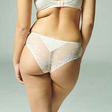 Load image into Gallery viewer, Simone Perele Delice Boyshort - Top Seller!