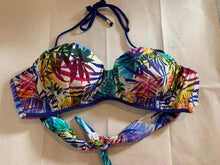 Load image into Gallery viewer, Estivo Bikini Bora Top - Size B-E cups left! Was $80, now $8!