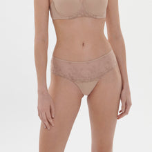 Load image into Gallery viewer, Simone Perele Delice Boyshort - Top Seller!
