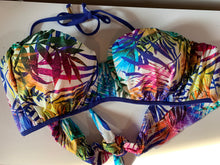 Load image into Gallery viewer, Estivo Bikini Bora Top  - Size B-E cups left!  Was $80, now $8!
