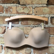 Load image into Gallery viewer, Simone Perele Inspiration Strapless - Top seller! - 32A (28B) left! Was $78, now $10!
